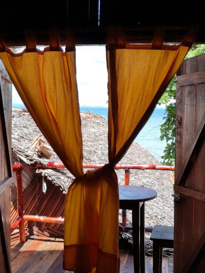 Chez Alex Bed & Breakfast Nosy-Be Bagian luar foto