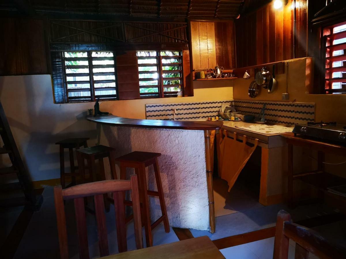 Chez Alex Bed & Breakfast Nosy-Be Bagian luar foto