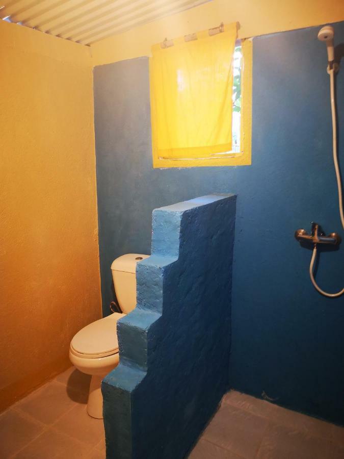 Chez Alex Bed & Breakfast Nosy-Be Bagian luar foto